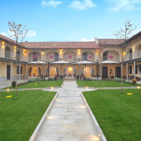 Agriturismo Cascina Varie Castagnito Luaran gambar