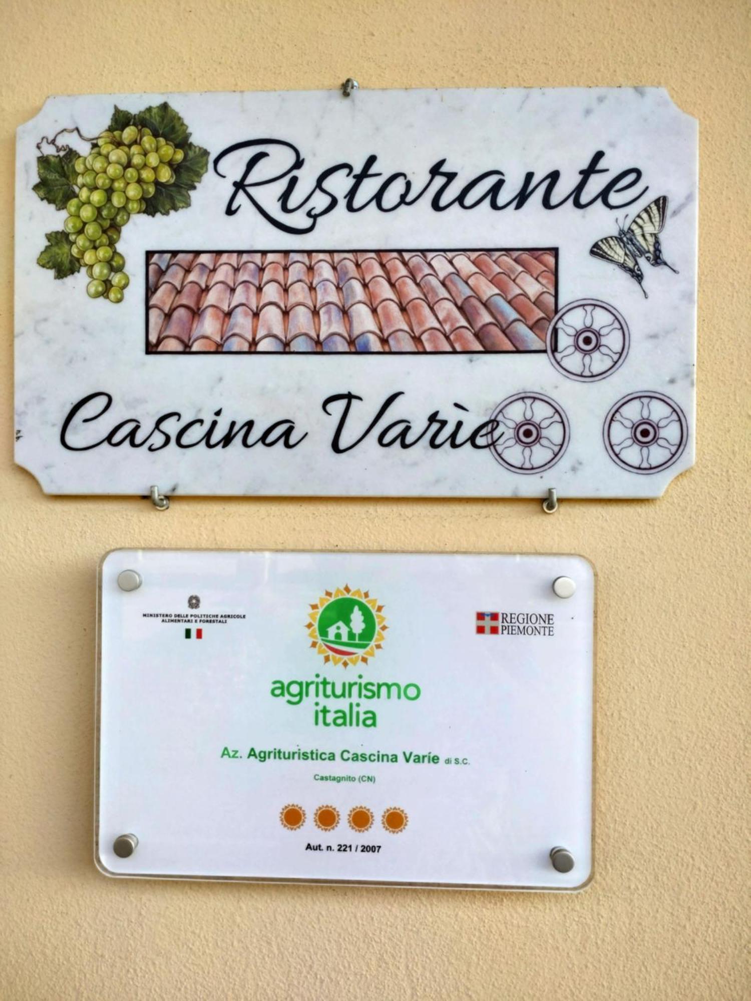 Agriturismo Cascina Varie Castagnito Luaran gambar