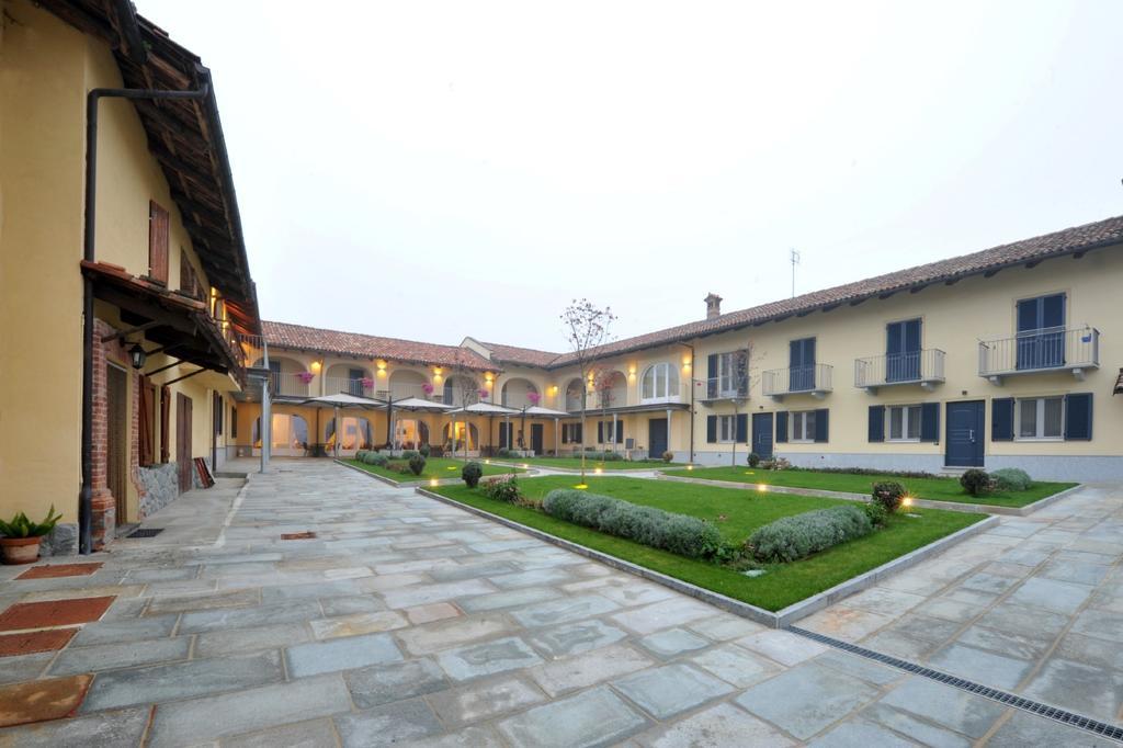 Agriturismo Cascina Varie Castagnito Luaran gambar