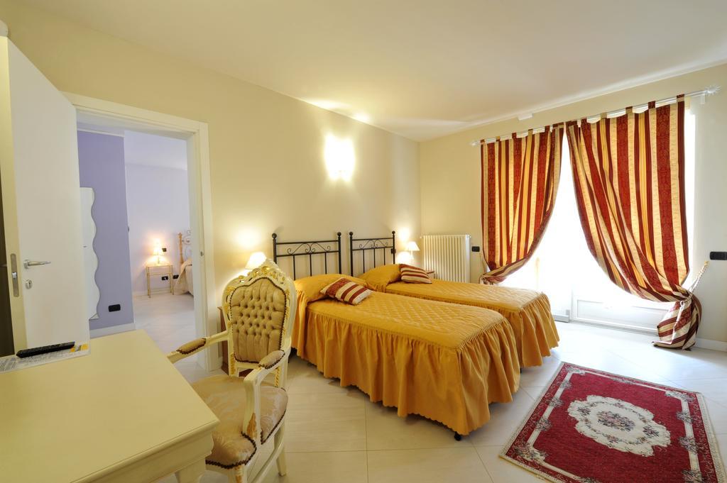 Agriturismo Cascina Varie Castagnito Luaran gambar