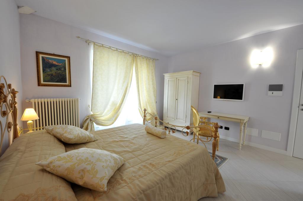 Agriturismo Cascina Varie Castagnito Luaran gambar