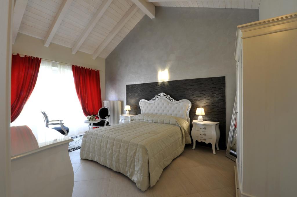 Agriturismo Cascina Varie Castagnito Luaran gambar