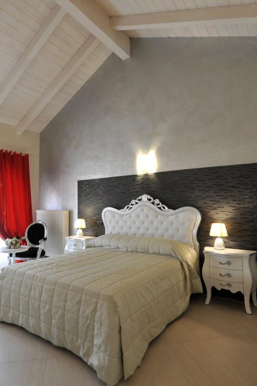 Agriturismo Cascina Varie Castagnito Luaran gambar