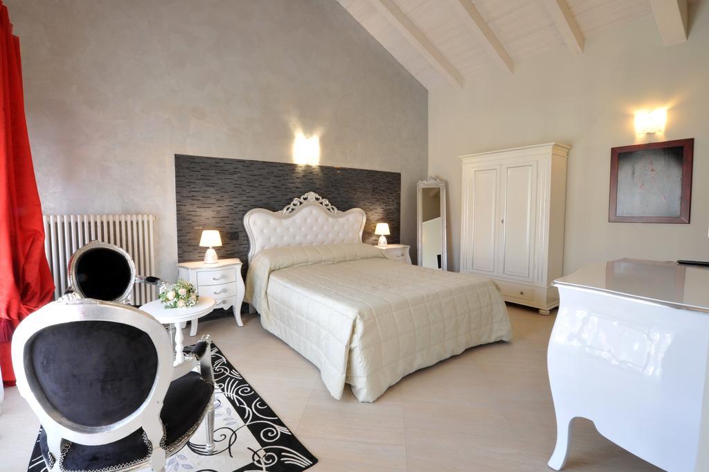 Agriturismo Cascina Varie Castagnito Luaran gambar