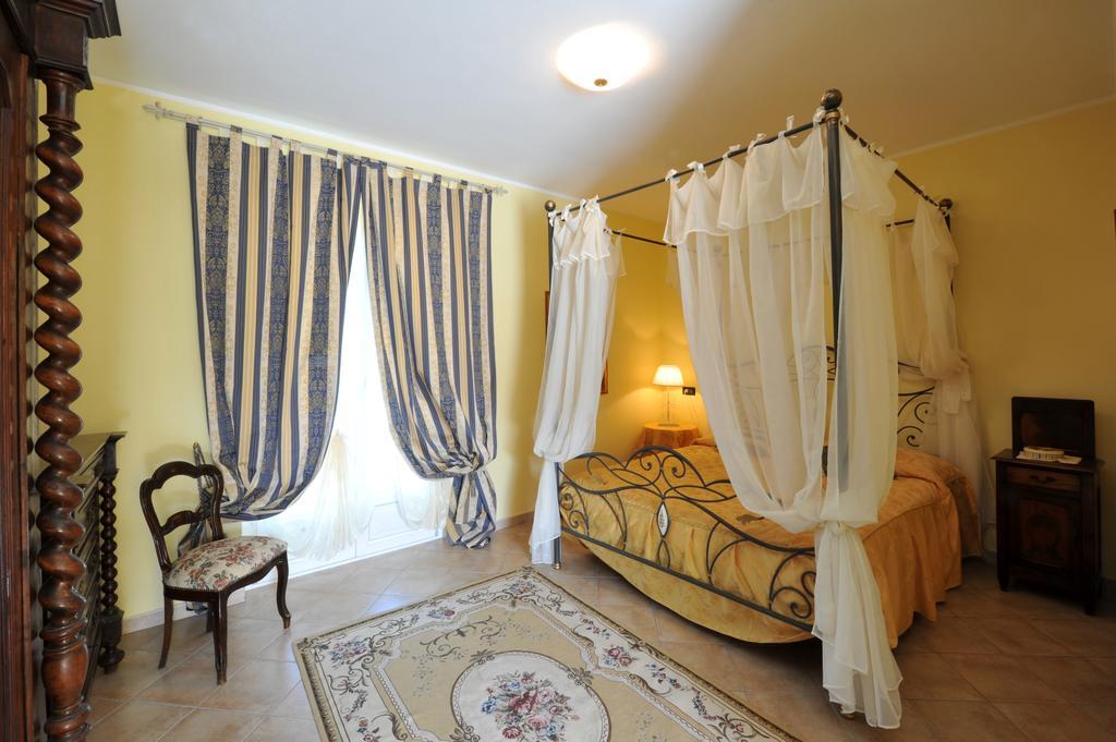 Agriturismo Cascina Varie Castagnito Luaran gambar