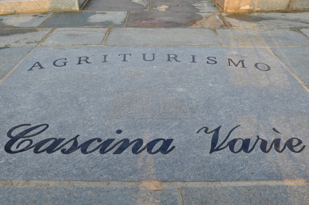Agriturismo Cascina Varie Castagnito Luaran gambar