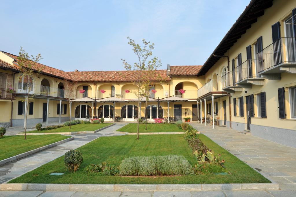 Agriturismo Cascina Varie Castagnito Luaran gambar