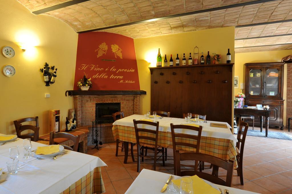 Agriturismo Cascina Varie Castagnito Luaran gambar